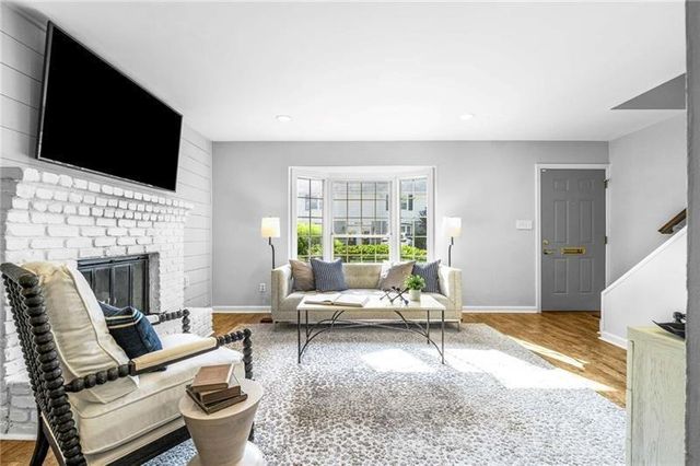 136 Peachtree Memorial NW Drive NC8, Atlanta, GA 30309