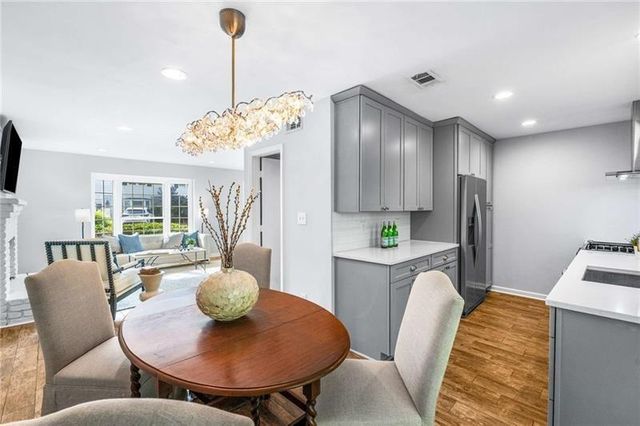 136 Peachtree Memorial NW Drive NC8, Atlanta, GA 30309