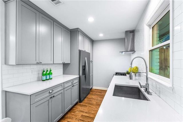 136 Peachtree Memorial NW Drive NC8, Atlanta, GA 30309