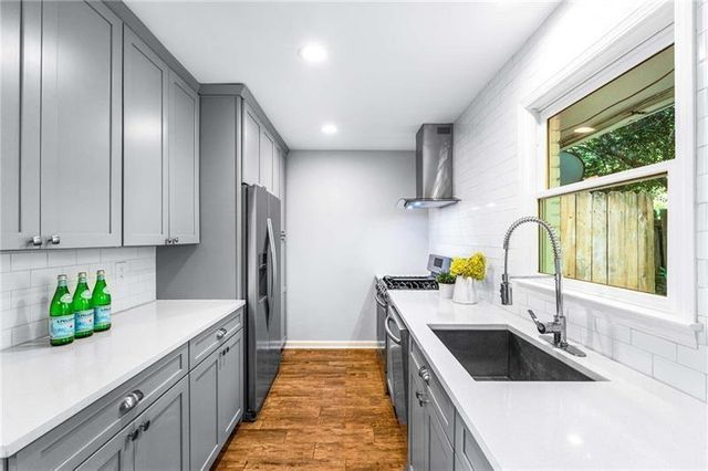 136 Peachtree Memorial NW Drive NC8, Atlanta, GA 30309