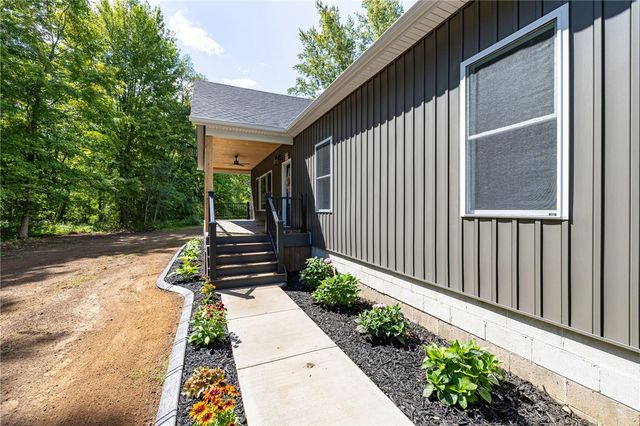 3283 Roosevelt Highway, Hamlin, NY 14464