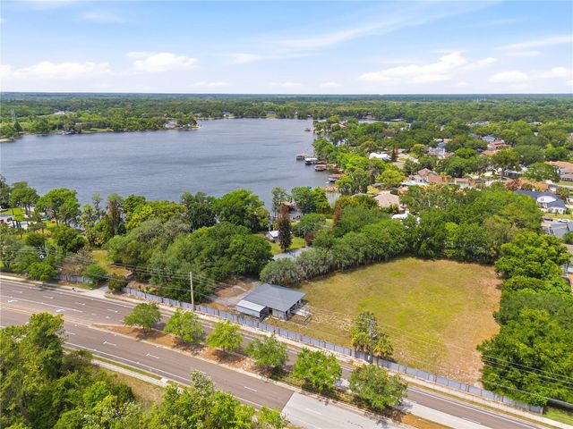 4910 E LAKE DRIVE, Winter Springs, FL 32708