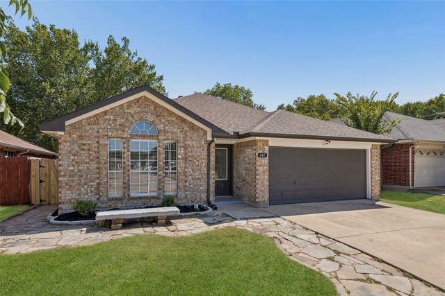 617 Forest Oaks Drive, Grand Prairie, TX 75052