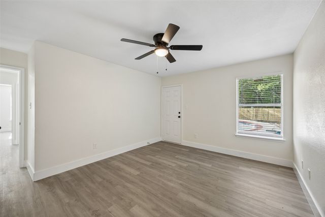 617 Forest Oaks Drive, Grand Prairie, TX 75052