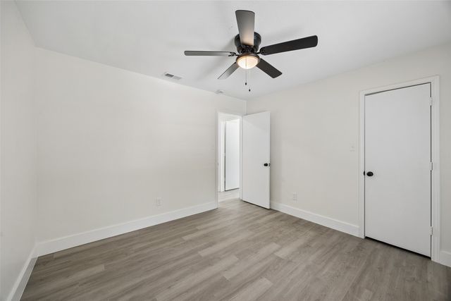 617 Forest Oaks Drive, Grand Prairie, TX 75052