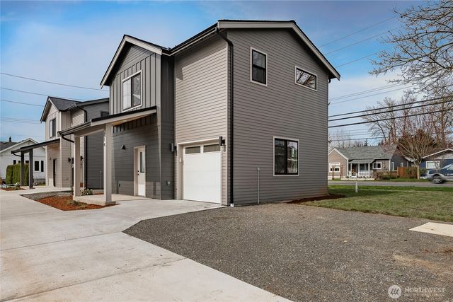 214 E Grover Street, Lynden, WA 98264