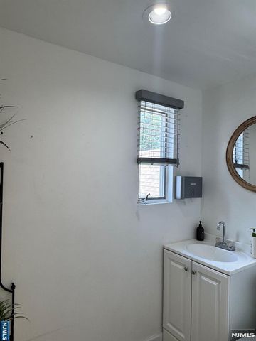 861 Main Street 1, Hackensack, NJ 07601