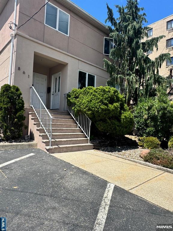861 Main Street 1, Hackensack, NJ 07601