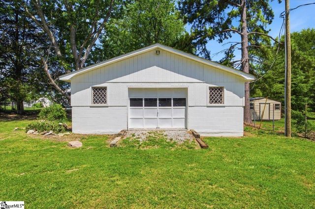 15 Duncan Road, Greenville, SC 29617
