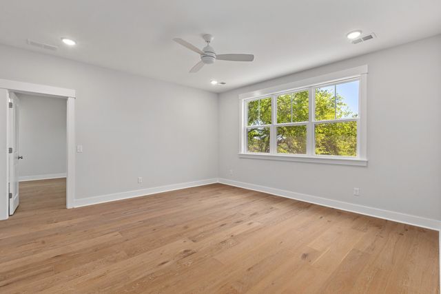 19 Broadway Street, Mount Pleasant, SC 29464
