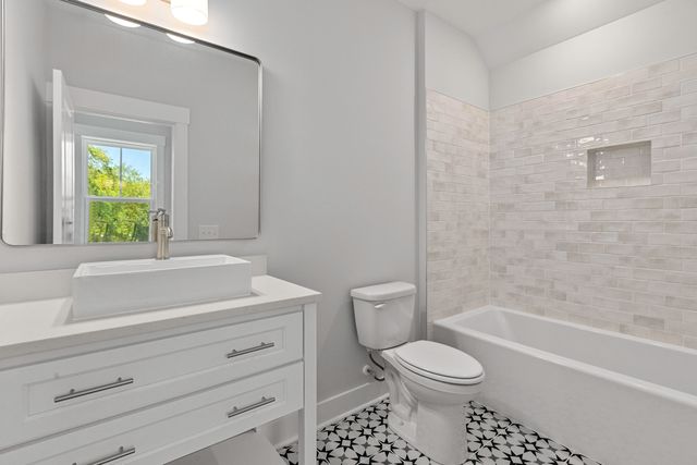 19 Broadway Street, Mount Pleasant, SC 29464