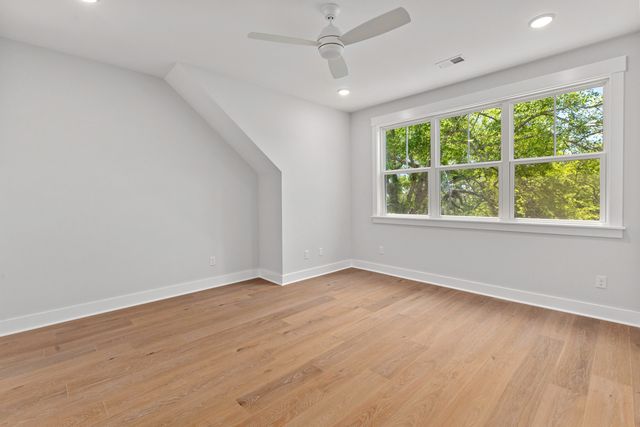19 Broadway Street, Mount Pleasant, SC 29464