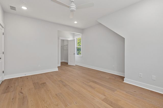 19 Broadway Street, Mount Pleasant, SC 29464