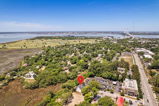 19 Broadway Street, Mount Pleasant, SC 29464