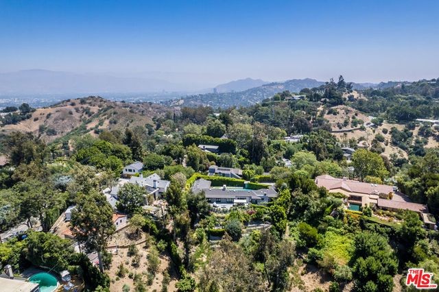 3035 Lake Glen Drive, Beverly Hills, CA 90210