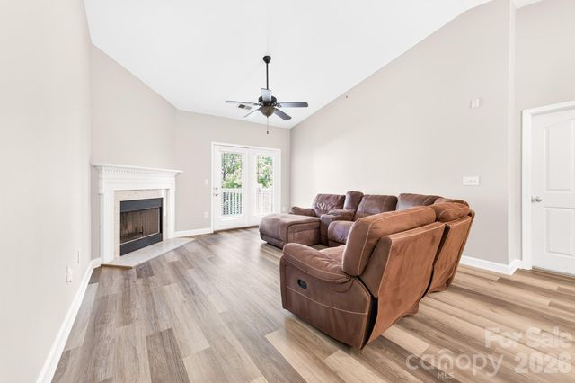 11721 Ridgeway Park Drive, Charlotte, NC 28277