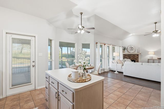 144 Las Palomas Dr, La Vernia, TX 78121