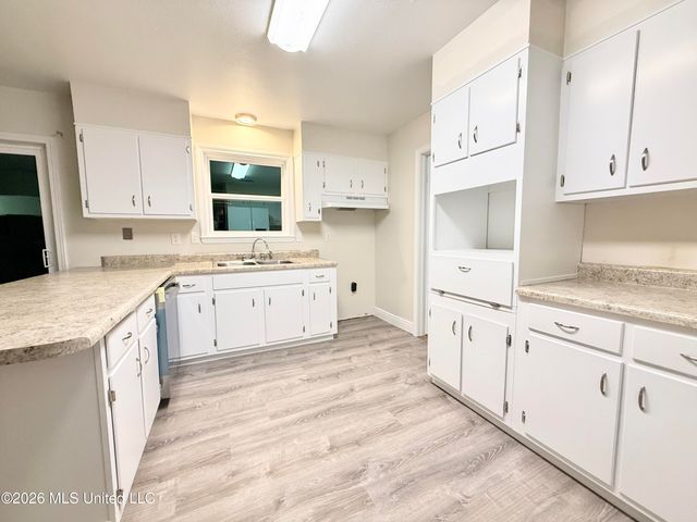 1711 James Madison Drive, Biloxi, MS 39531