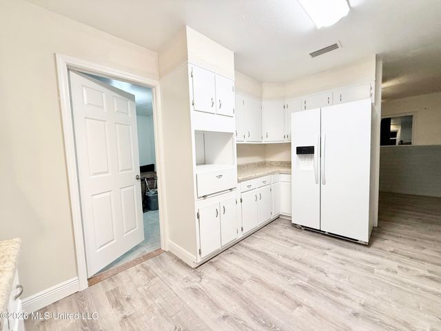 1711 James Madison Drive, Biloxi, MS 39531
