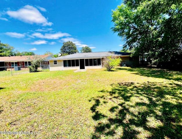 1711 James Madison Drive, Biloxi, MS 39531