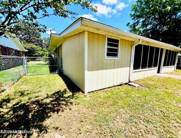 1711 James Madison Drive, Biloxi, MS 39531