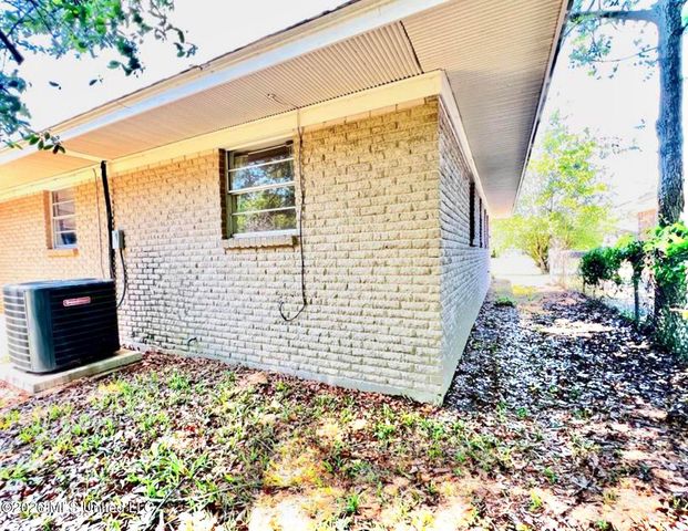 1711 James Madison Drive, Biloxi, MS 39531