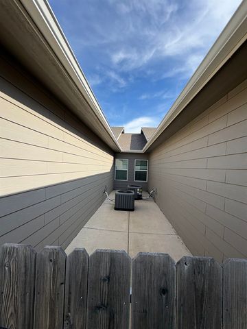 2811-2813 W 55th Ct. N., Wichita, KS 67204