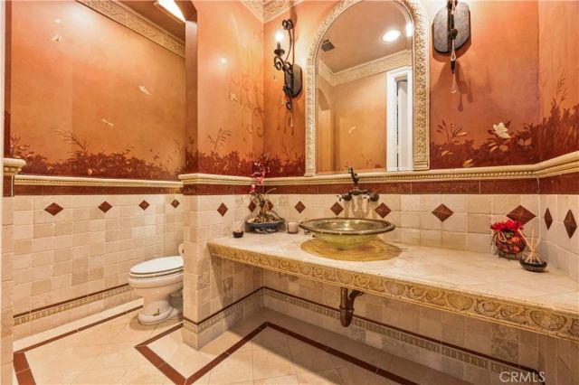 2280 S Oak Knoll Avenue, San Marino, CA 91108