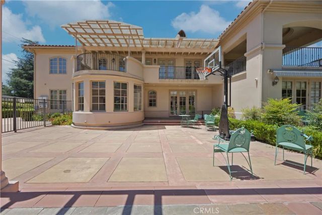 2280 S Oak Knoll Avenue, San Marino, CA 91108
