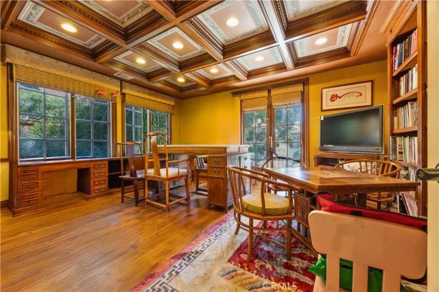 2280 S Oak Knoll Avenue, San Marino, CA 91108