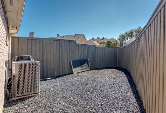 5815 Coolwater Cove, Dallas, TX 75252