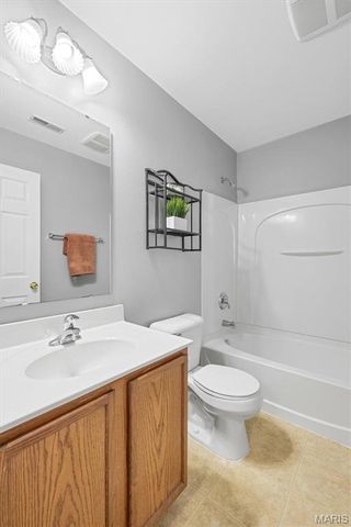 520 Glengarry Court, Wentzville, MO 63385
