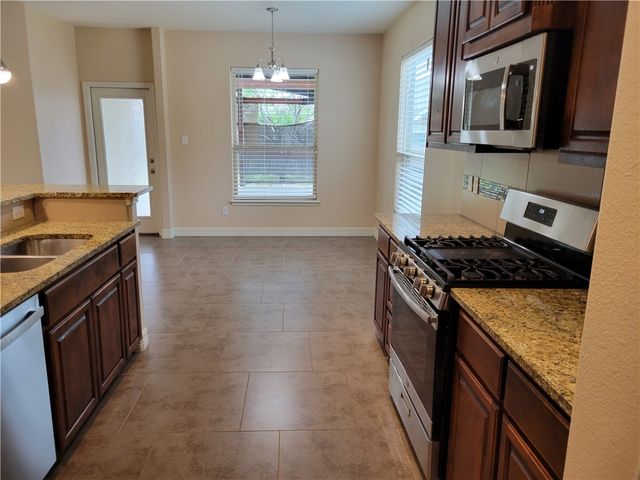 2213 Diamond Dr, Corpus Christi, TX 78414