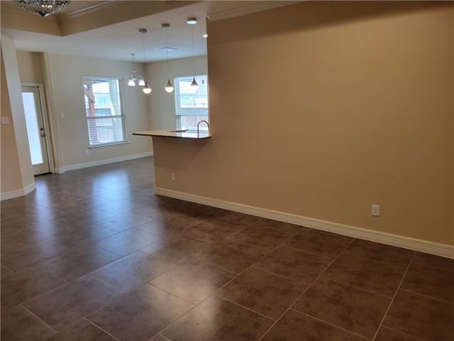 2213 Diamond Dr, Corpus Christi, TX 78414