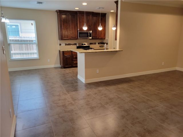 2213 Diamond Dr, Corpus Christi, TX 78414