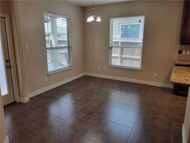 2213 Diamond Dr, Corpus Christi, TX 78414