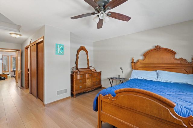 W159N11449 Red Oak CIRCLE, Germantown, WI 53022