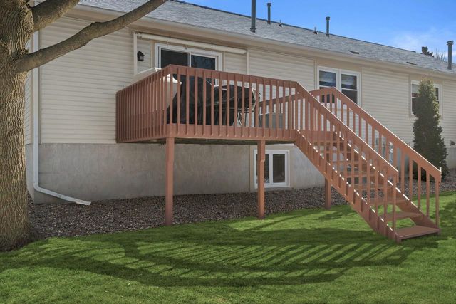 W159N11449 Red Oak CIRCLE, Germantown, WI 53022