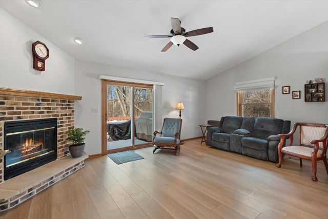 W159N11449 Red Oak CIRCLE, Germantown, WI 53022