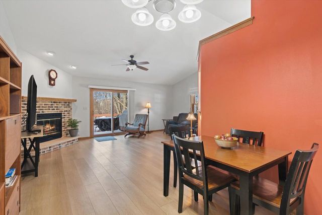 W159N11449 Red Oak CIRCLE, Germantown, WI 53022