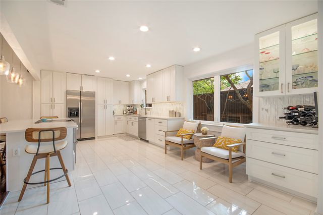 7449 Tophill Lane, Dallas, TX 75248