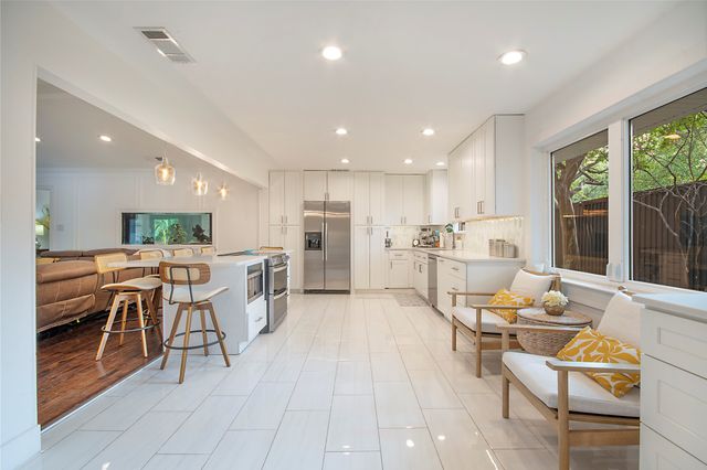 7449 Tophill Lane, Dallas, TX 75248