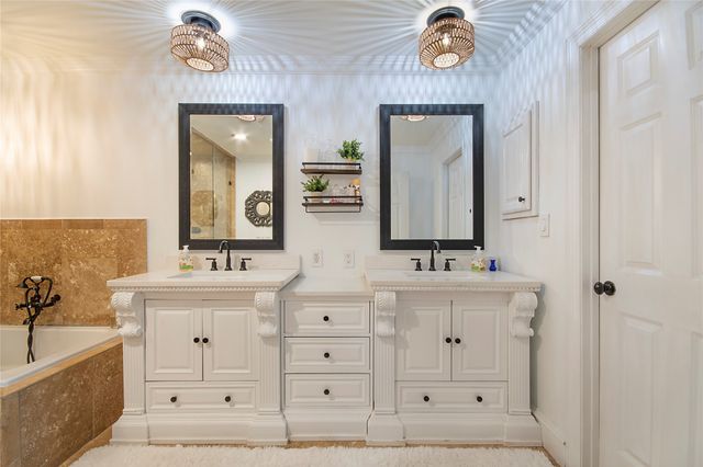 7449 Tophill Lane, Dallas, TX 75248