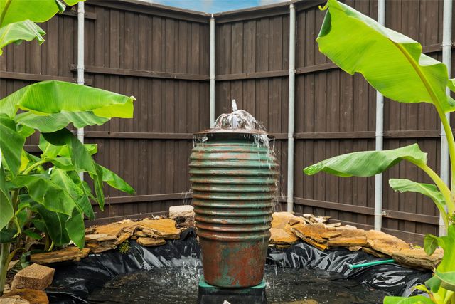 7449 Tophill Lane, Dallas, TX 75248