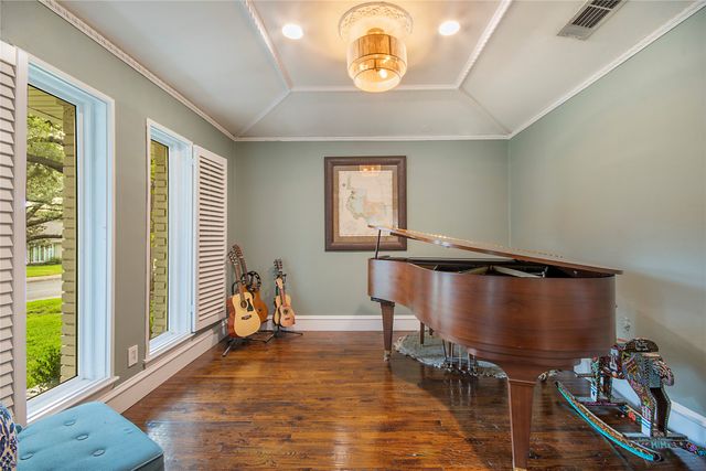 7449 Tophill Lane, Dallas, TX 75248