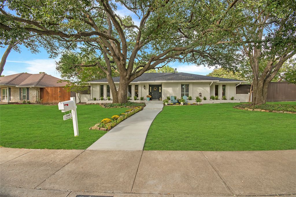 7449 Tophill Lane, Dallas, TX 75248