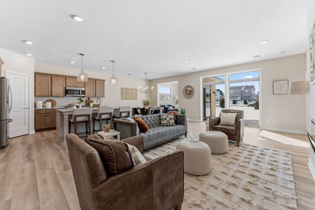 17714 Everest Avenue, Lakeville, MN 55044