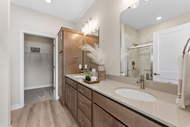 17714 Everest Avenue, Lakeville, MN 55044