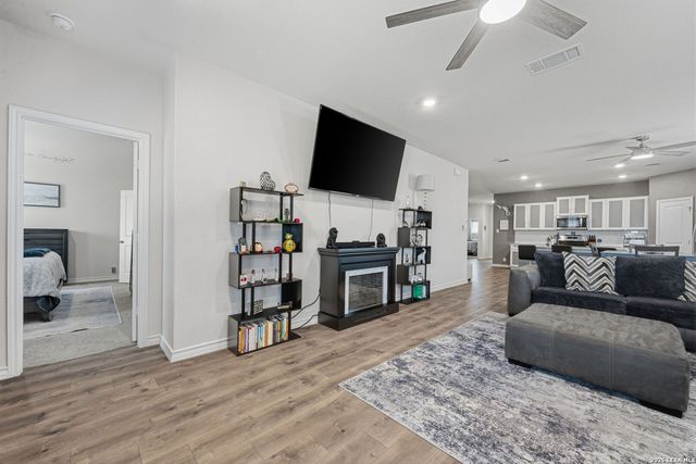 21258 Watercourse, San Antonio, TX 78266