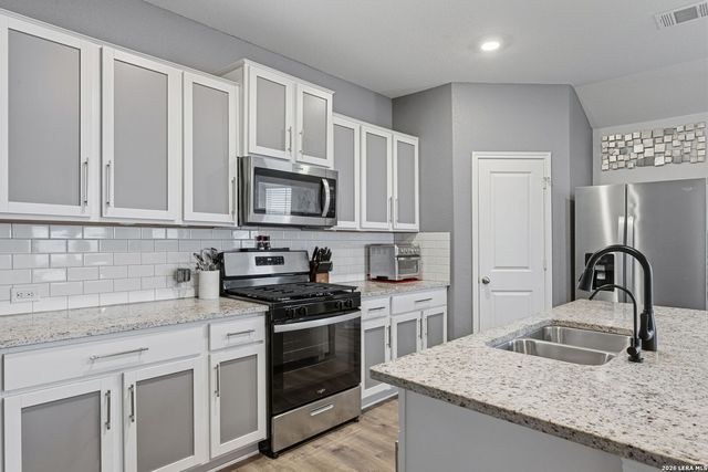 21258 Watercourse, San Antonio, TX 78266